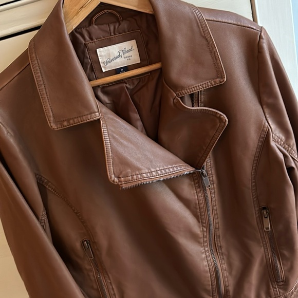 EYC!! Women's Faux Leather Moto Jacket - Picture 3 of 8